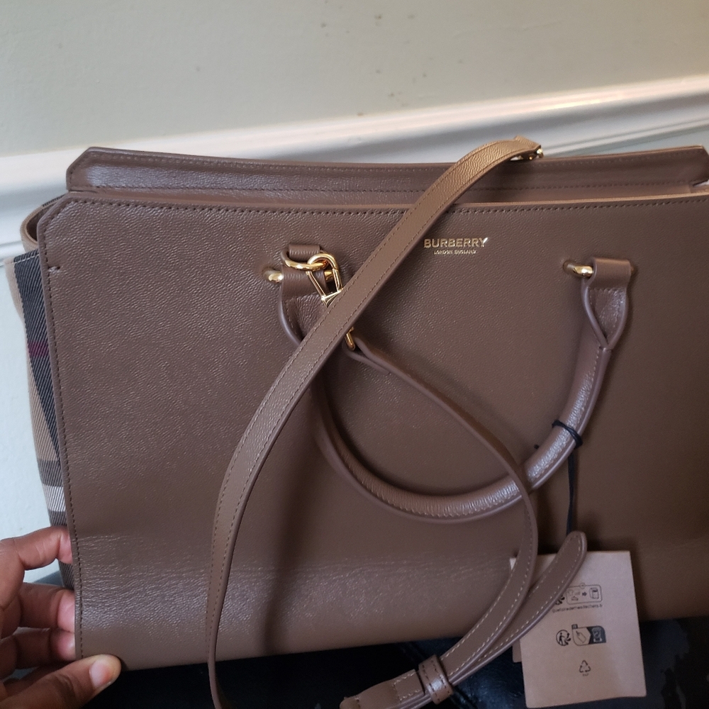 Burberry Brown Tote Bag Luxurious and Spacious